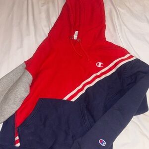 Champion hoodie Medium